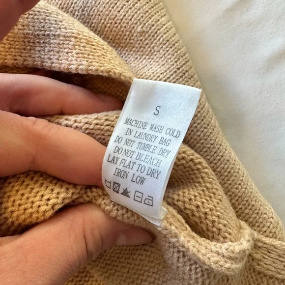 Pink Lily Women’s NWOT Never Worn Oversized Crewneck Sweater in Tan - Picture 5 of 9